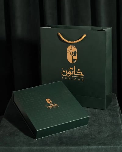 طقم شوكر نسائي تصميم ذهبي مرصع بالزركون