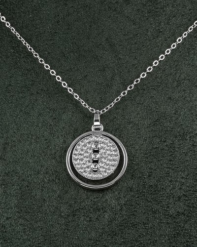 طقم مجوهرات زركون بتصميم فضي ناعم