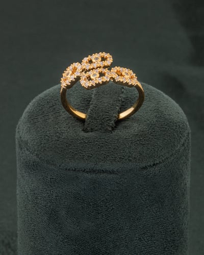 طقم اسوارة وخاتم بتصميم عالمي أنيق