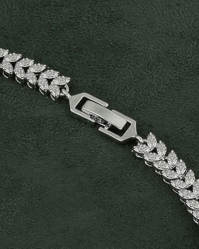 طقم اكسسوار فضي للنساء مزين بقصوص الزركون