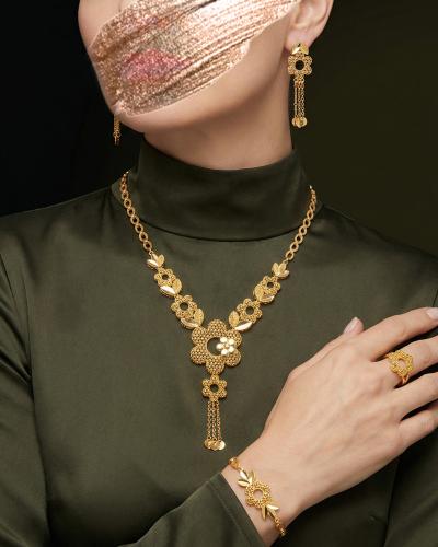 طقم بديل الذهب للخطوبة تصميم عصري جذاب