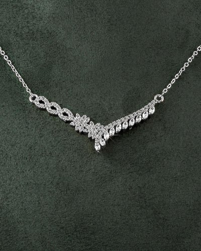 طقم زركون فضي نسائي بحبات الزركون