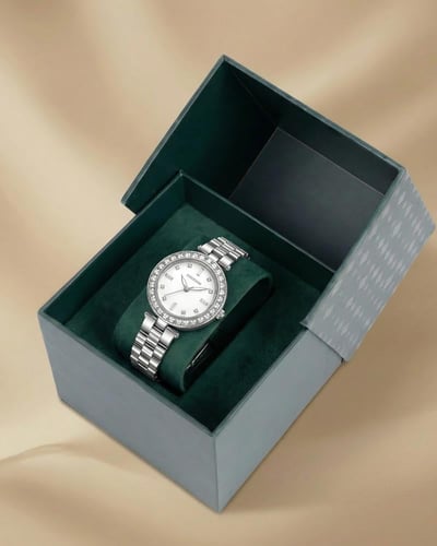 ساعة يد نسائية من خاتون فضية