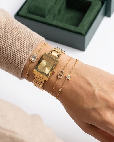 هدية نسائية أنيقة بتصميم ذهبي مميز من خاتون®