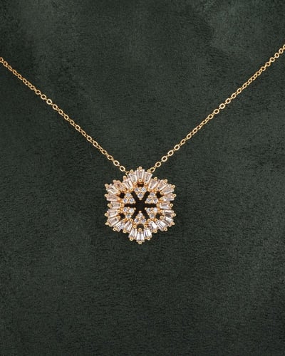 طقم مجوهرات ناعم مزخرف بأحجار الزركون