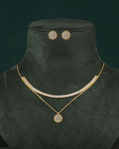 طقم شوكر سلسال وحلق مزين بالزركون تصميم ذهبي