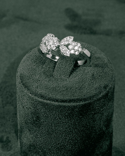 طقم زركون على شكل الورد الجوري بلمعة الألماس للمنا...