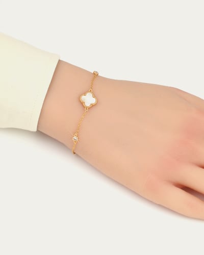 اسوارة عصرية مزدوجة بتفاصيل زركونية لامعة لون ذهبي