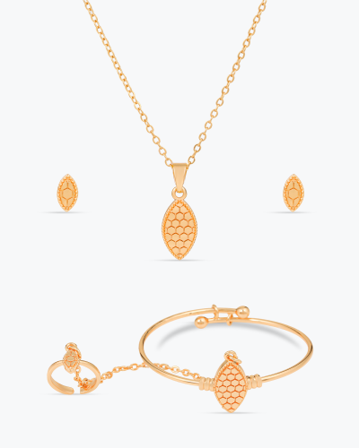 طقم اطفال ذهبي بضمان سنتين