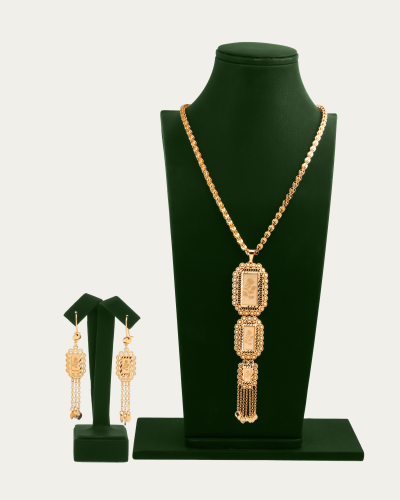 طقم كرسي جابر عقد وحلق بتصميم سبيكة ذهبية مربعة