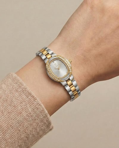 ساعة نسائية من خاتون® تصميم بيضاوي فخم