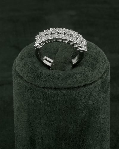 طقم زركون أنيق بتصميم ماسي