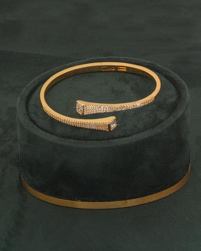 طقم اسوارة وخاتم ذهبي مزين بالزركون بتصصميم سبمل ا...