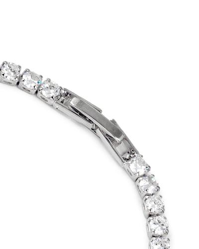 اسوارة تنس فضية.