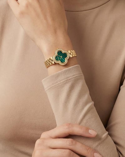 ساعة خاتون النسائية بتصميم زهرة البرسيم مينا أخضر