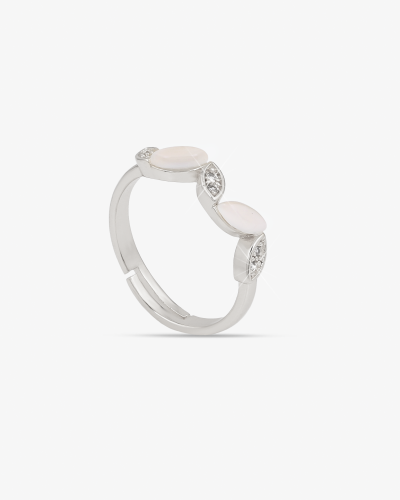 خاتم كوكتيل تصميم فضي مزين بالزركون