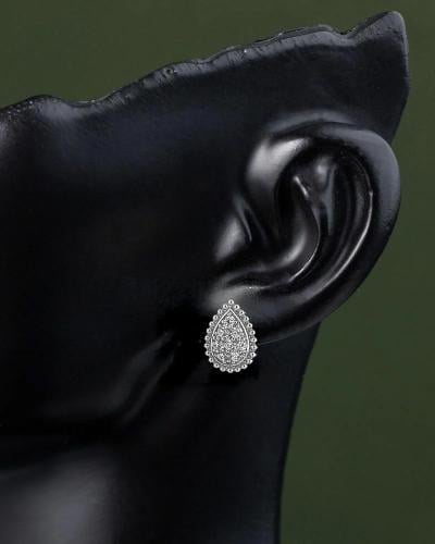 أقراط الماسية بتصميم الباجيت للنساء