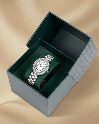 ساعة خاتون النسائية تصميم بيضاوي عصري لون فضي