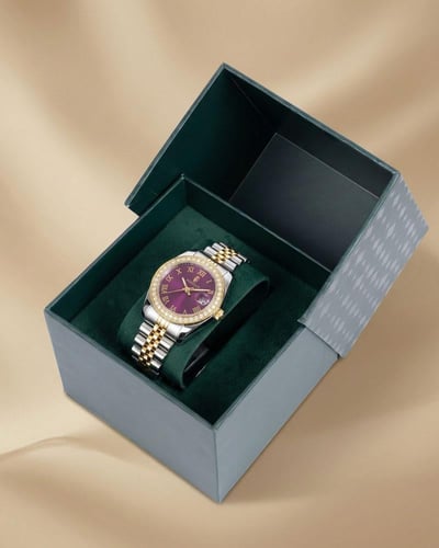 ساعة نسائية من خاتون بتصميم سويسري لون فضي ذهبي مي...