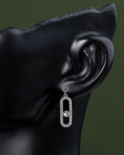 اقراط اذن بتصميم move عالمي ماسي للنساء