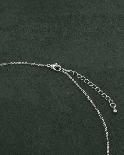 سلسال فضي بتصميم البريق الماسي بلمعة الألماس