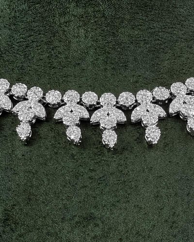 طقم زركون بلمعة الألماس مكون 5 قطع مع ساعة فاخرة