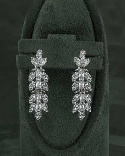 طقم مجوهرات أنيق من الزركون الفضي