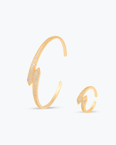 طقم اسوارة وخاتم مميز بالزركون بتصميم ذهبي