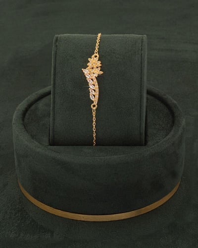 بكج خاتون الذهبي ساعة وطقم هدية نسائية فاخرة