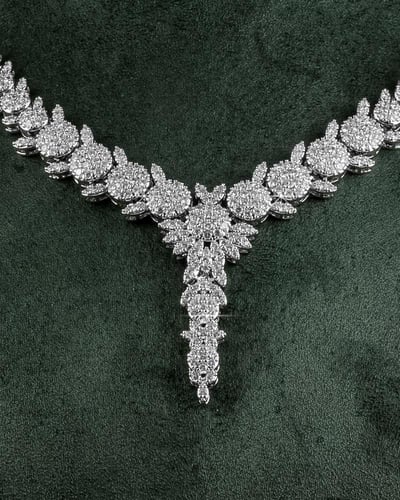 طقم مجوهرات نسائية فاخر بلمعة الألماس