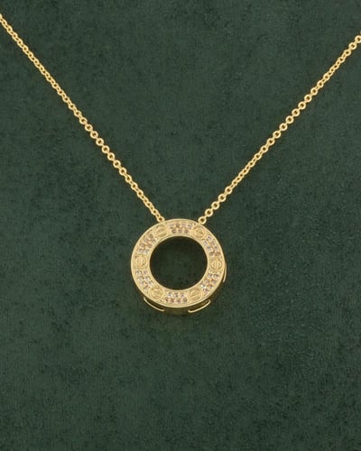 سلسال نسائي ذهبي بتعليقة دائرية انيقة بلمعة الألما...