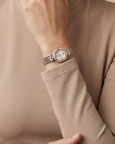 ساعة جوكر للنساء من خاتون تصميم مكس ثنائي اللون