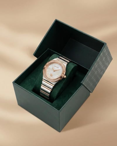 ساعة نسائية راقية من خاتون لون فضي برونزي