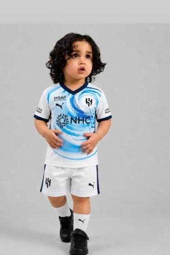 طقم الهلال الجديد 2027