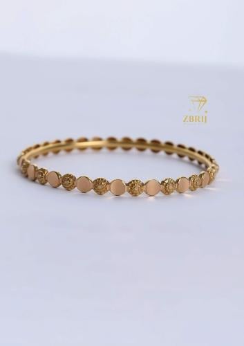 Gold earring (14) weight 10 grams - 21 karat