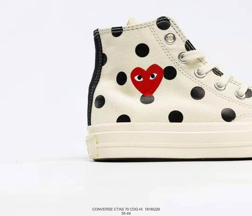 COMME des GARÇONS PLAY x Converse Chuck Taylor 197...