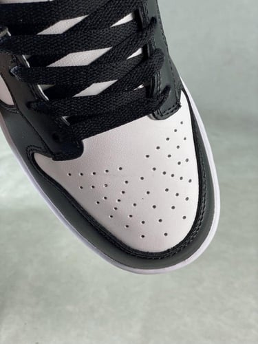 Nike Dunk Low Panda "Black / White