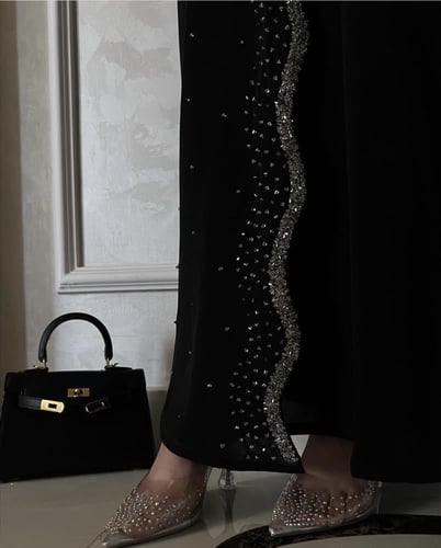 عباية تطريز يدوي( التطريز ياخذ وقت التسليم راح يكو...