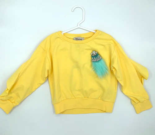 YELLOW SUMMER SWEATER