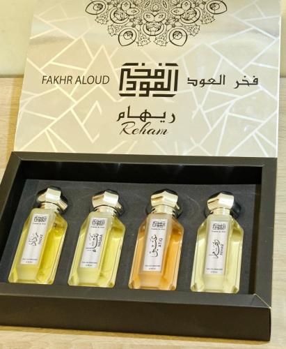 مجموعة عطور نسائية فخمة
