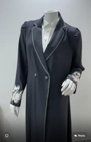 عباية بليزر LA117