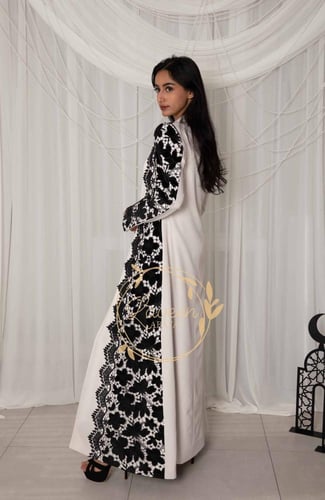 عباية بليزر LA202