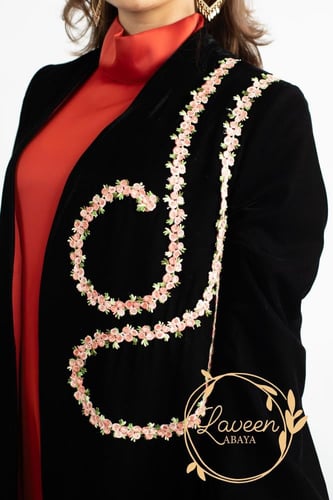 عباية بليزر LA141