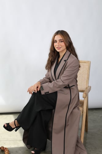 بليزر باللون البني الفاتح LA53