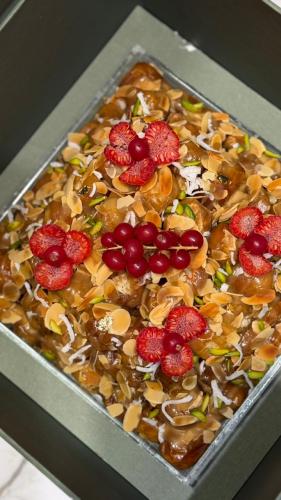 بوكس الإهداء تمر محشي تشيز