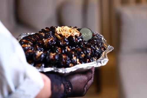 تمر العجوة الفاخر