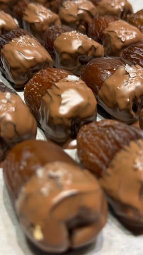 تعبئة صينية تمر مجدول فاخر