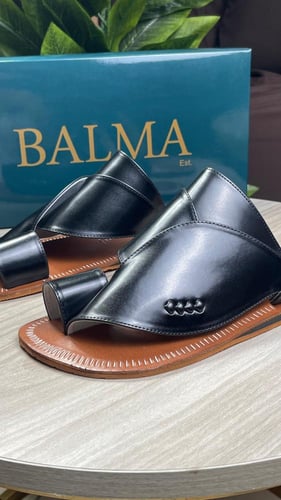 حذاء شرقي جلد - أسود