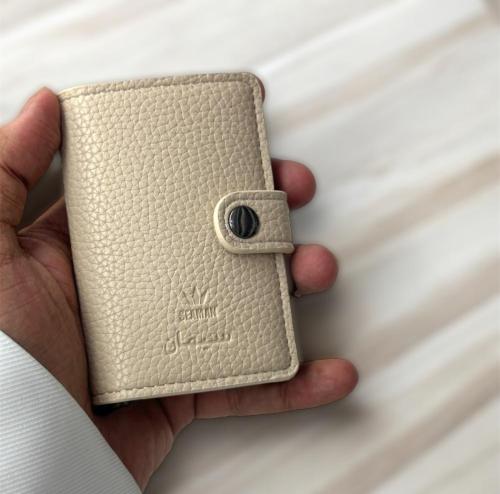 محفظة بطائق