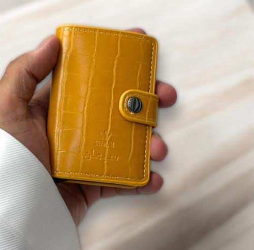 محفظة بطائق